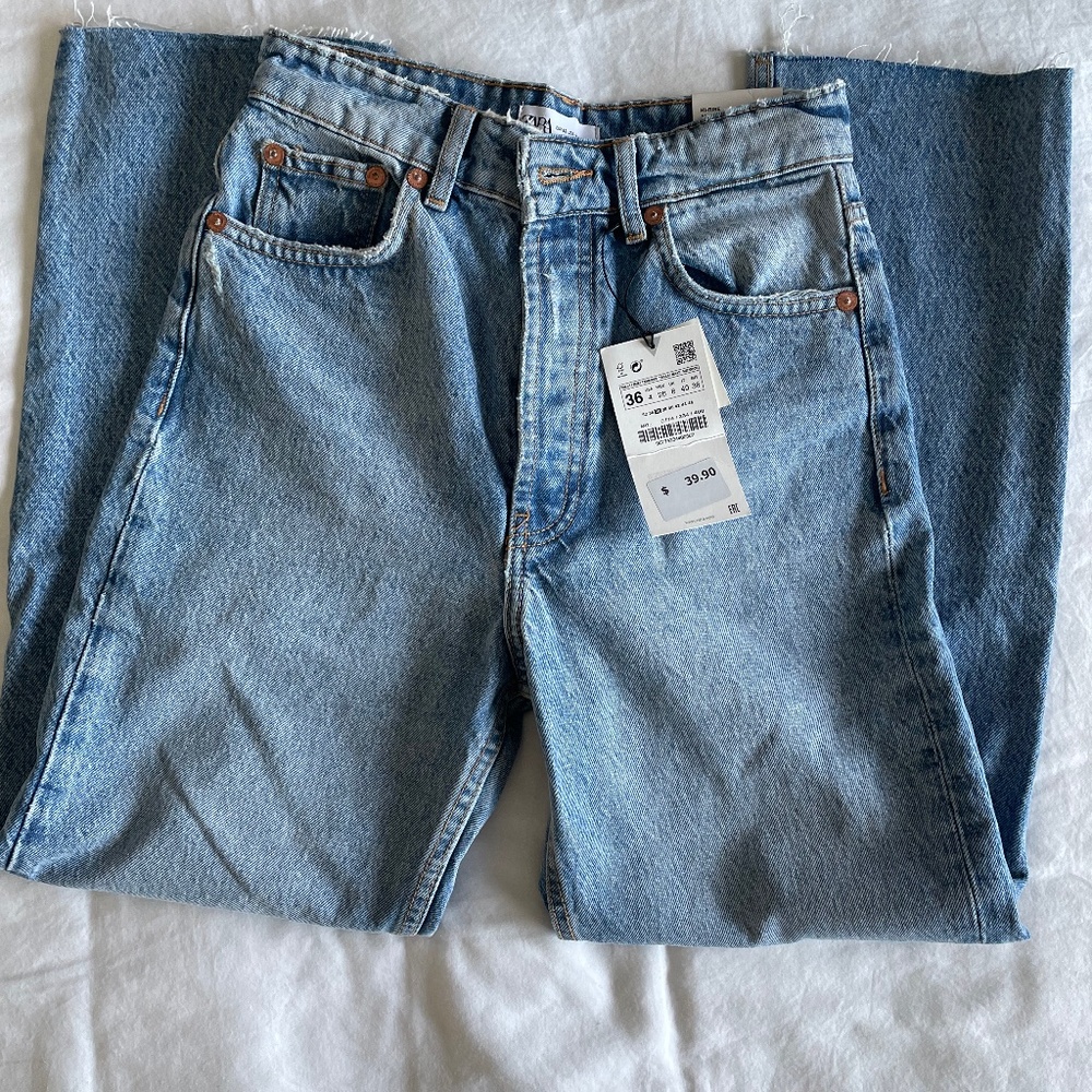 Zara Hi-Rise Ankle Length Straight Jeans NWT- SZ 4